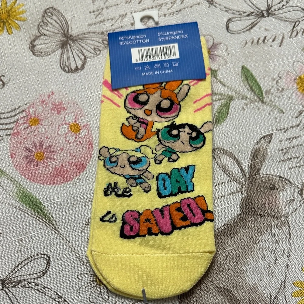 Powerpuff Girls “The Day Is Saved” Yellow Ankle Socks NWT Cartoon Network